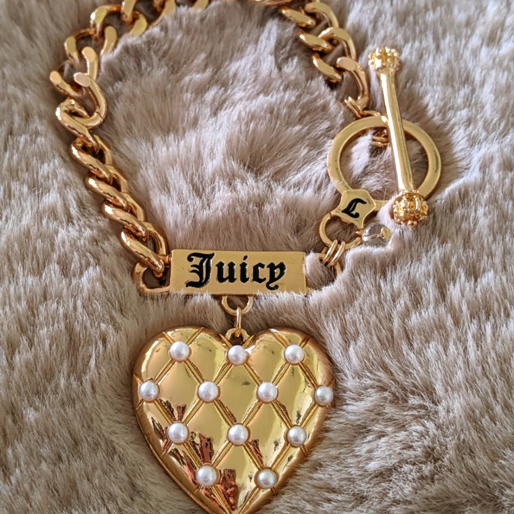 Juicy Couture Gold Hearts Pearl's Bracelet
